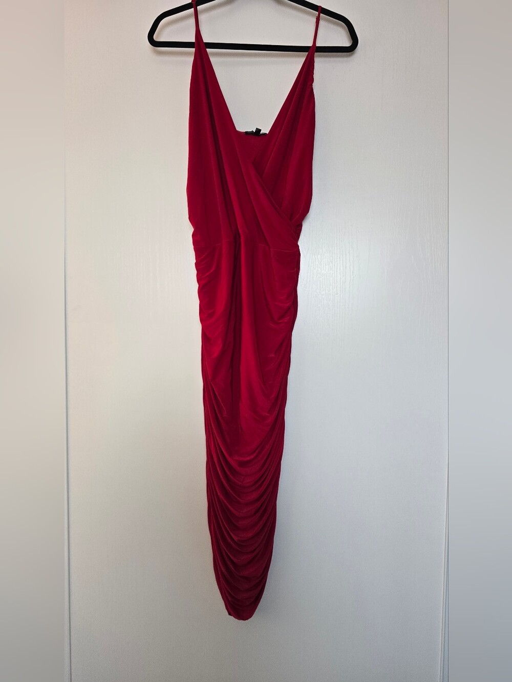 Fashion Nova - Red Sleeveless Long Evening Ruched Dress With Adjustable Straps